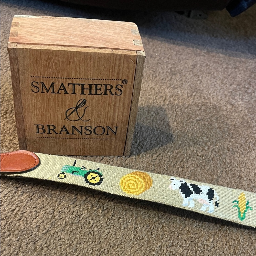 Smathers & Branson Tan Needlepoint Belt